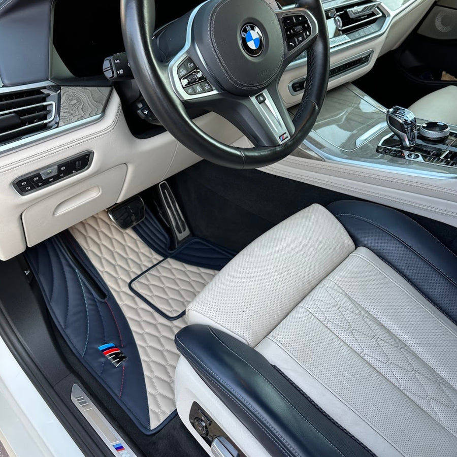 BMW X7 Floor Mats - Car Interior Photo